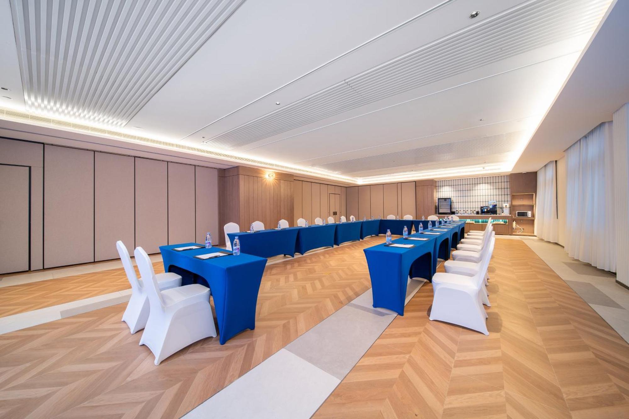 Holiday Inn Express Shanghai Pujiang Lianhang Road By Ihg Esterno foto