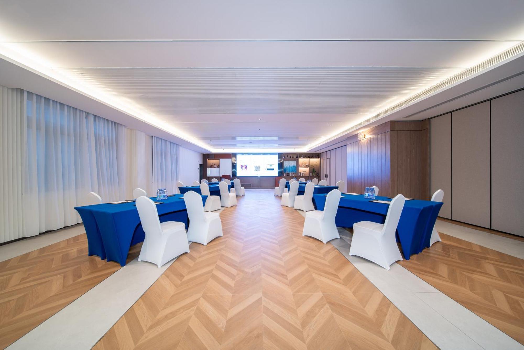 Holiday Inn Express Shanghai Pujiang Lianhang Road By Ihg Esterno foto