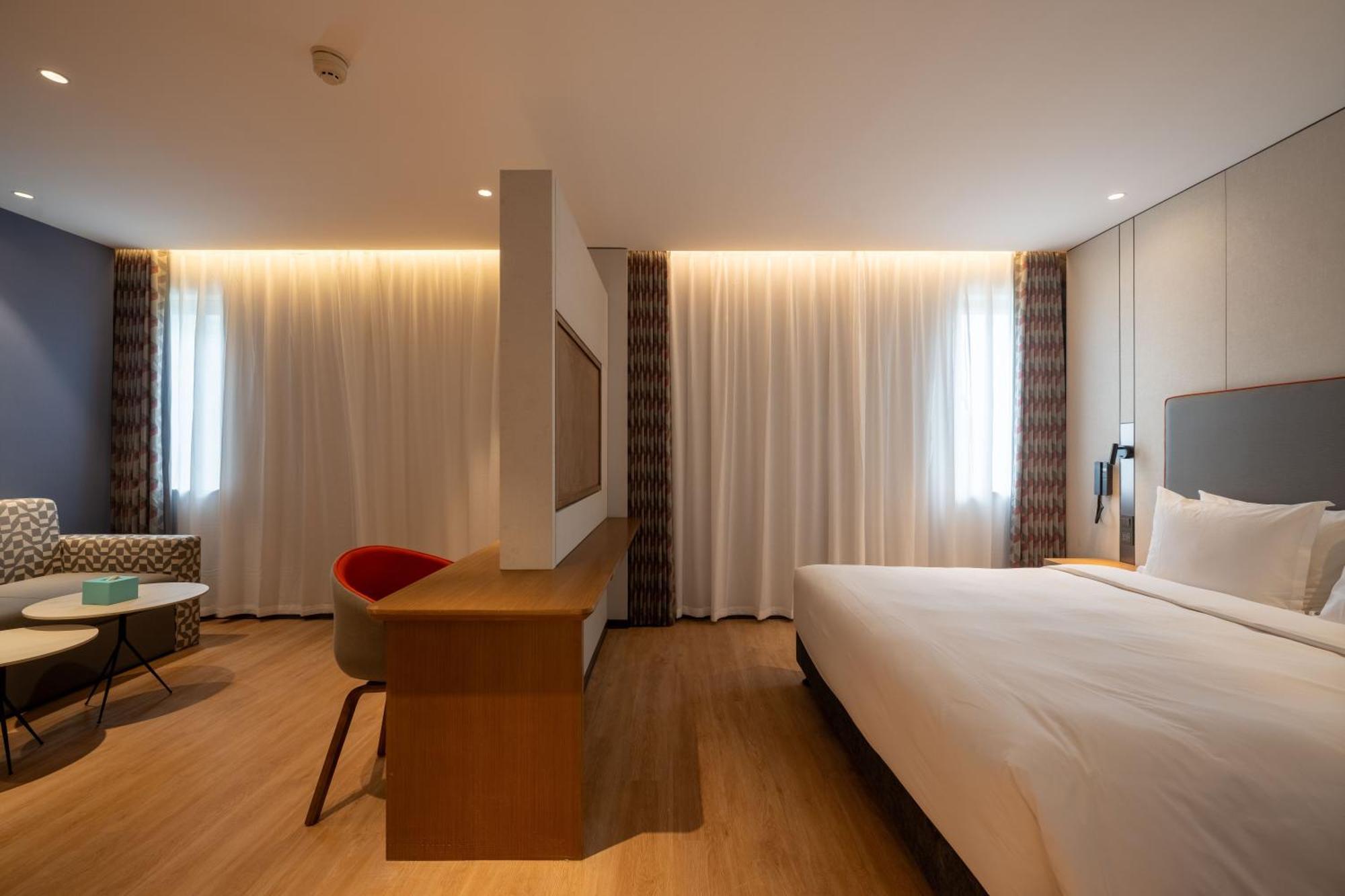 Holiday Inn Express Shanghai Pujiang Lianhang Road By Ihg Esterno foto