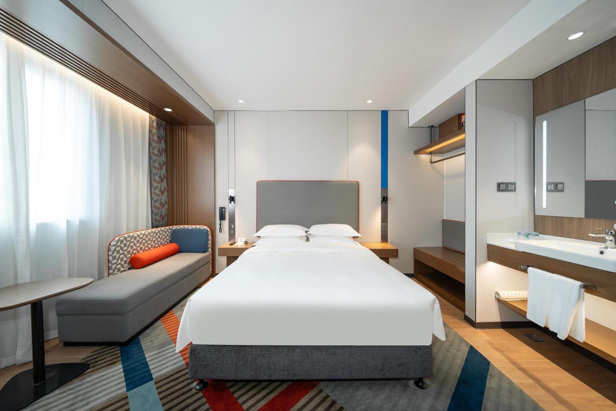 Holiday Inn Express Shanghai Pujiang Lianhang Road By Ihg Esterno foto