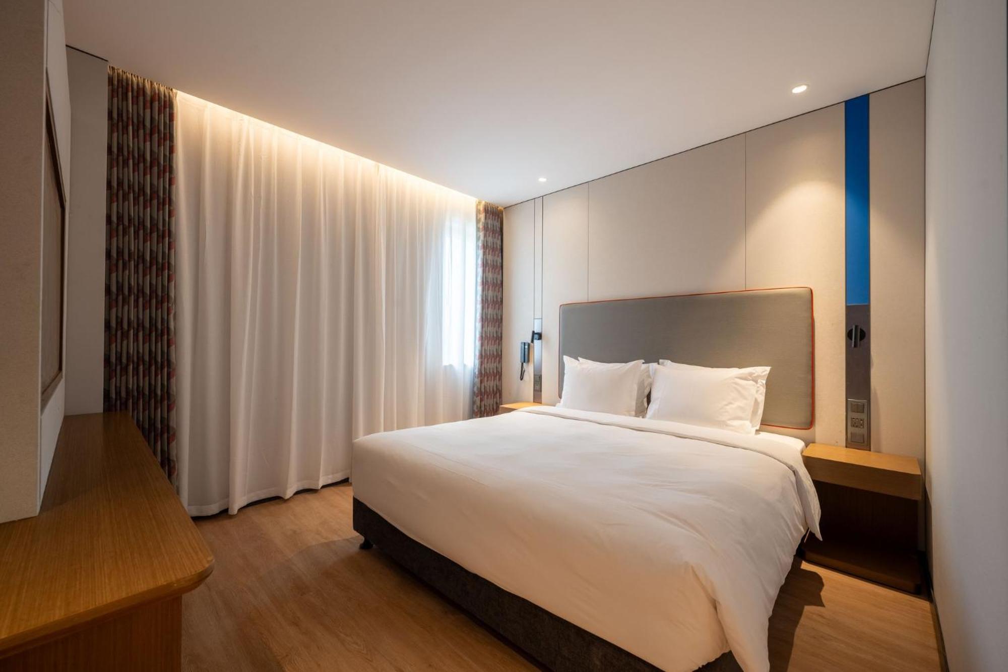 Holiday Inn Express Shanghai Pujiang Lianhang Road By Ihg Esterno foto